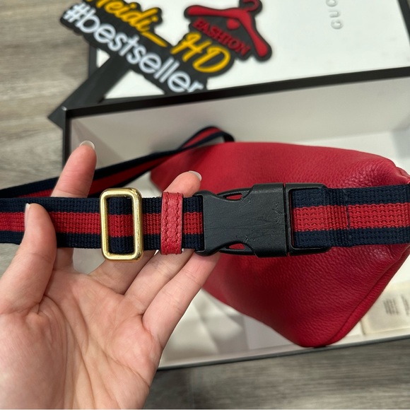 GUCCI Grained Calfskin Small Logo Belt Bag in Red - Picture 11 of 12
